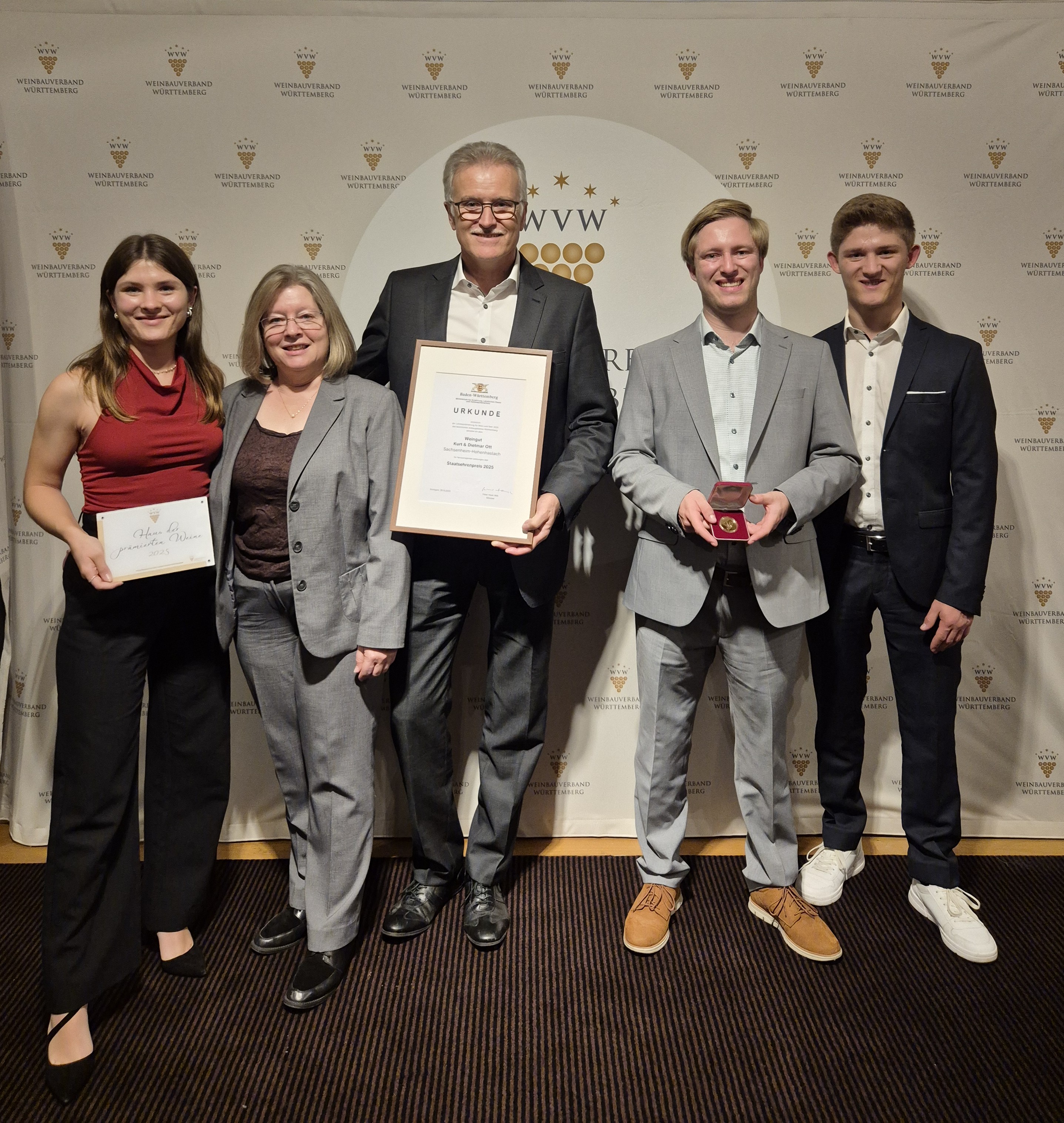 20251028 221511 beschnitten